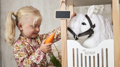 ASTRUP'tan tahta atlar
