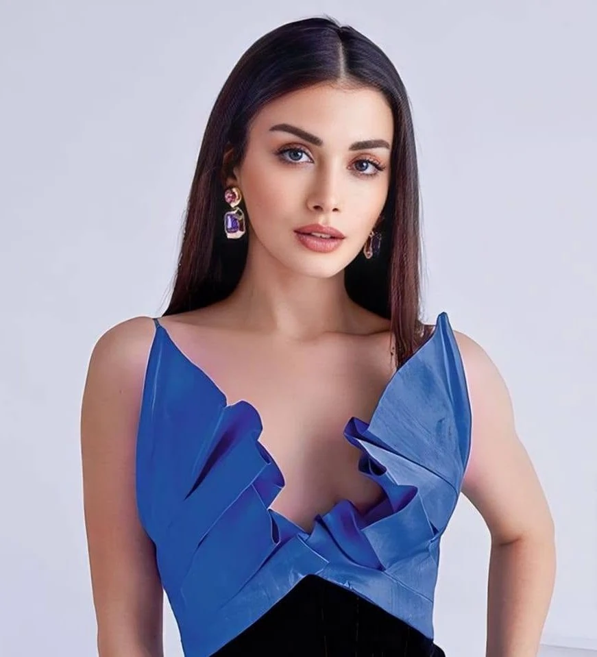 Özge Yağız